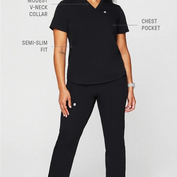 FABLETICs Scrubs Bundle *size L* - Picture 4 of 4